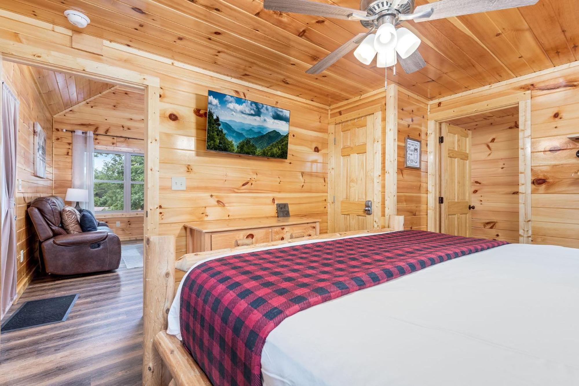 Fully Loaded Cabin In Heart Of Pigeon Forge Exterior photo